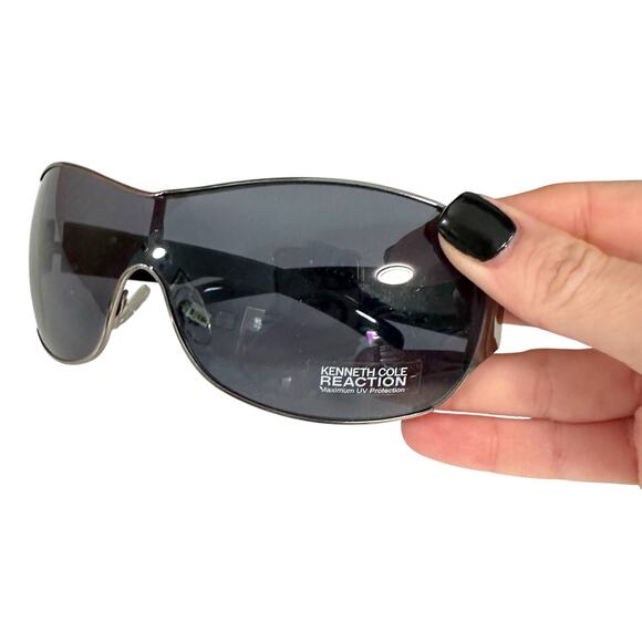 Kenneth Cole Reaction Wraparound Shield Sunglasses Men’s / Unisex - Picture 2 of 4